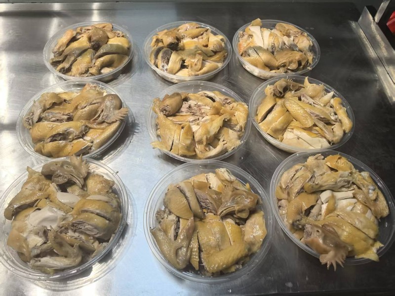 吉祥豪鸡商家实拍:切件装盘